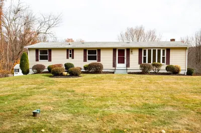 436 Old West Brookfield Rd 1