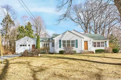 38 Knower Rd 1