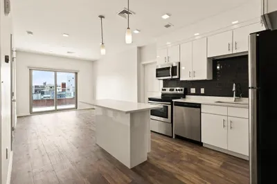 10 Essex St #506