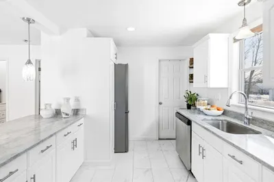51 Sterling Rd 1