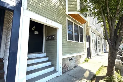 375 Dorchester St 1