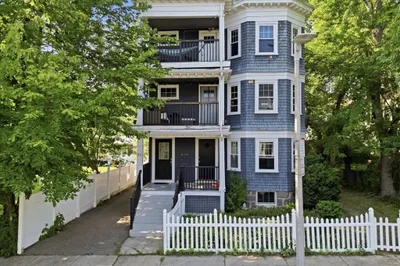 53 Torrey St #1 1