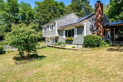 38 Autumn Dr