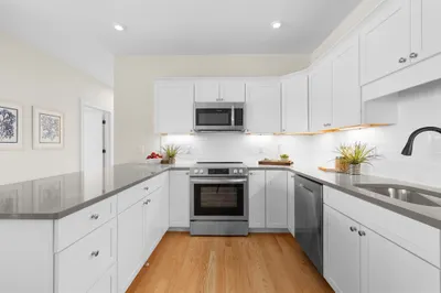 404 Lowell Street #5 1