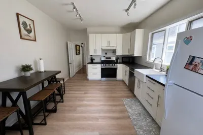 62 Bromfield Rd #2
