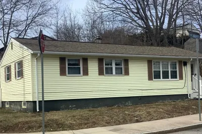 4 Stonehill Rd