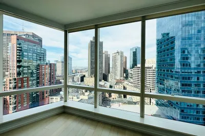 1 Franklin St #2605