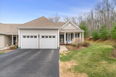 105 Taft Hill Ln #105 1