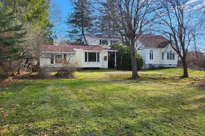 22 Freeport Ave 1
