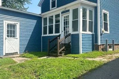 21 Pine St