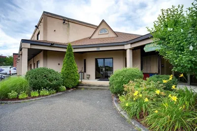 61 Nicholas Rd #7