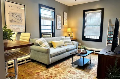 10 Pompeii St #2