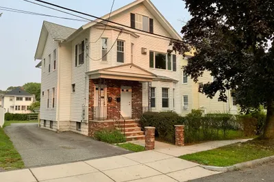 60 Auburn St #1