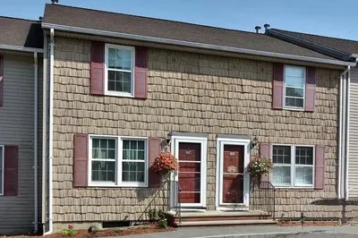 8 Oliver St #D