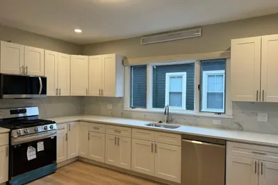 18 Bromfield Rd #2 1