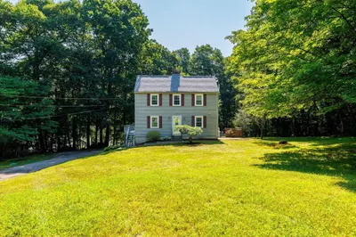37 Breakneck Rd 1