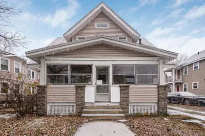 62 Kenyon St