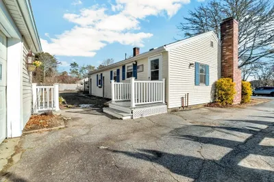 68 Homestead Ln 1