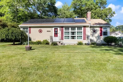 54 Greenhill Ave 1