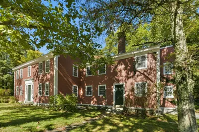 469 East Street 1