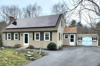 49 Edward Rd 1