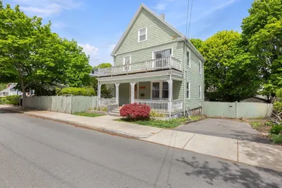 30 Hutchinson St 1