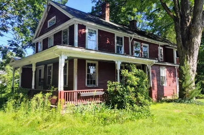 31 Leonard Ave 1