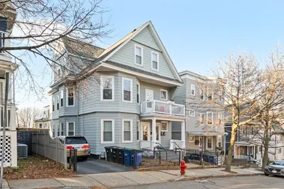 17 Dow St 1