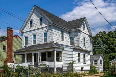 66 Garfield Ave #1 1