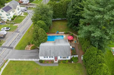 2 Hickory Lane 1