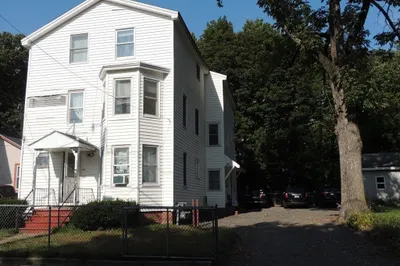 90 Willow St #2