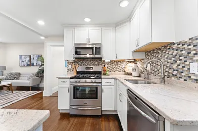 31 Wisconsin Ave #1