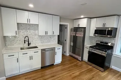 10 Lynn Street #1