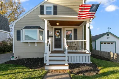 26 Bates St