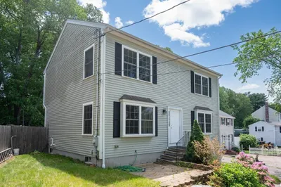 146 Lakeside Ave 1
