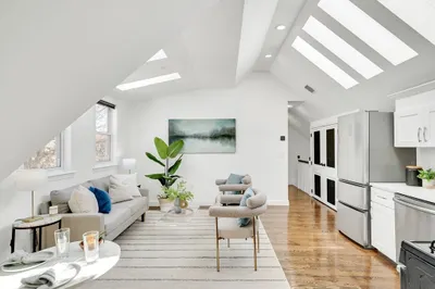 27 Whitten St #3