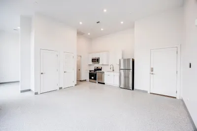 80 Middlesex St #202 1