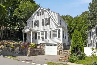 44 Fernwood Ave 1