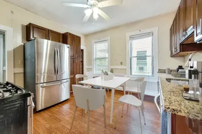 110 Howland St #2 1