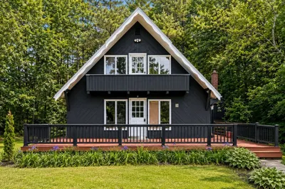 16 Douglas Dr 1
