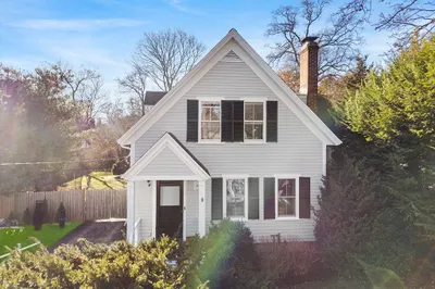 29 Cottage St 1