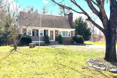 5 Gentle Valley Dr