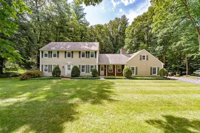 51 Crescent Circle