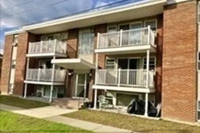 30 Worthen St #B3