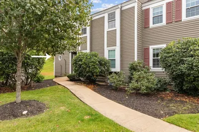152 Shaw Farm Rd #152 1
