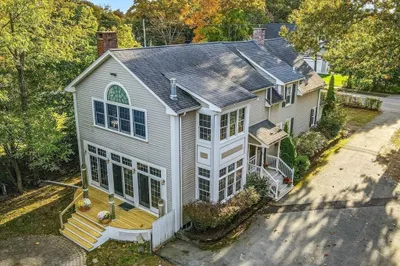 384 Pleasant St 1