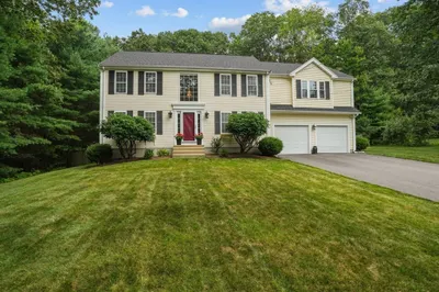 28 Oxford Dr