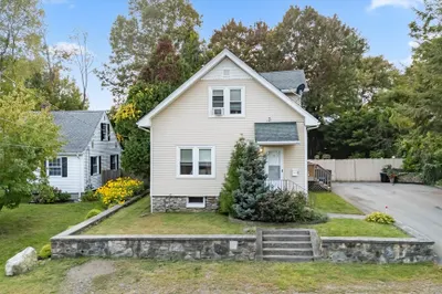9 Emily St