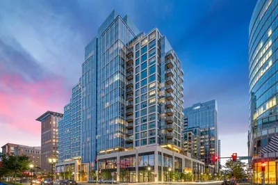 135 Seaport Blvd #1703