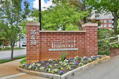 38 Village Rd #515 1